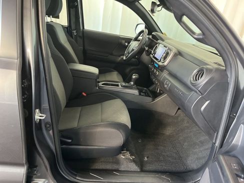 Used 2023 Toyota Tacoma TRD Sport AWD/4WD image 19