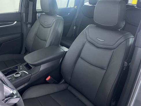 New 2025 Cadillac XT6 Sport w/ Technology Package image 11