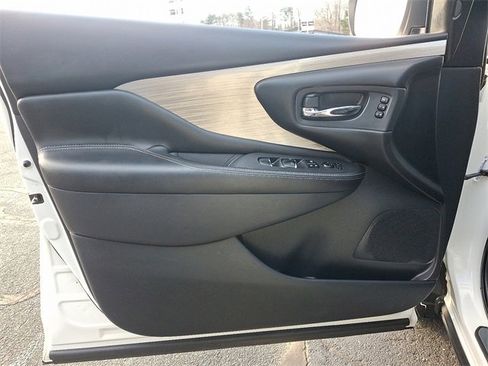 Used 2018 Nissan Murano SL image 12
