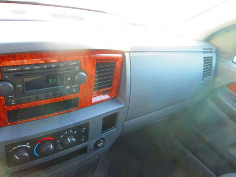 Used 2006 Dodge Ram 1500 Truck SLT w/ Quad Cab Big Horn Value Group image 11