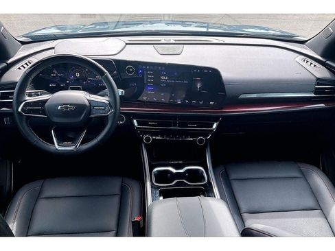 Used 2024 Chevrolet Traverse Z71 w/ Enhanced Driving Package AWD/4WD image 17