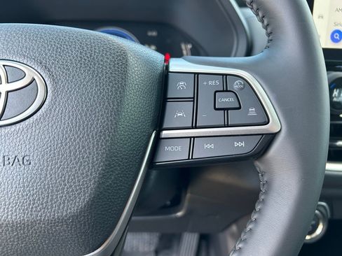 Used 2026 Toyota Grand Highlander XLE image 15