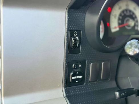 Used 2007 Toyota FJ Cruiser 2WD image 14