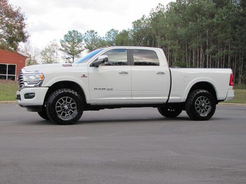 Used 2021 RAM 2500 Limited image 3