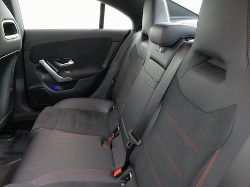 Used 2023 Mercedes-Benz CLA 250 4MATIC image 40