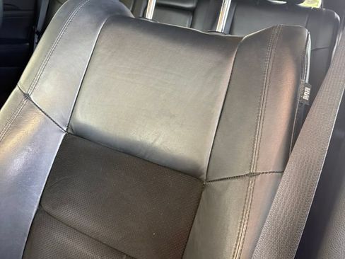 Used 2017 Jeep Grand Cherokee Altitude RWD image 5
