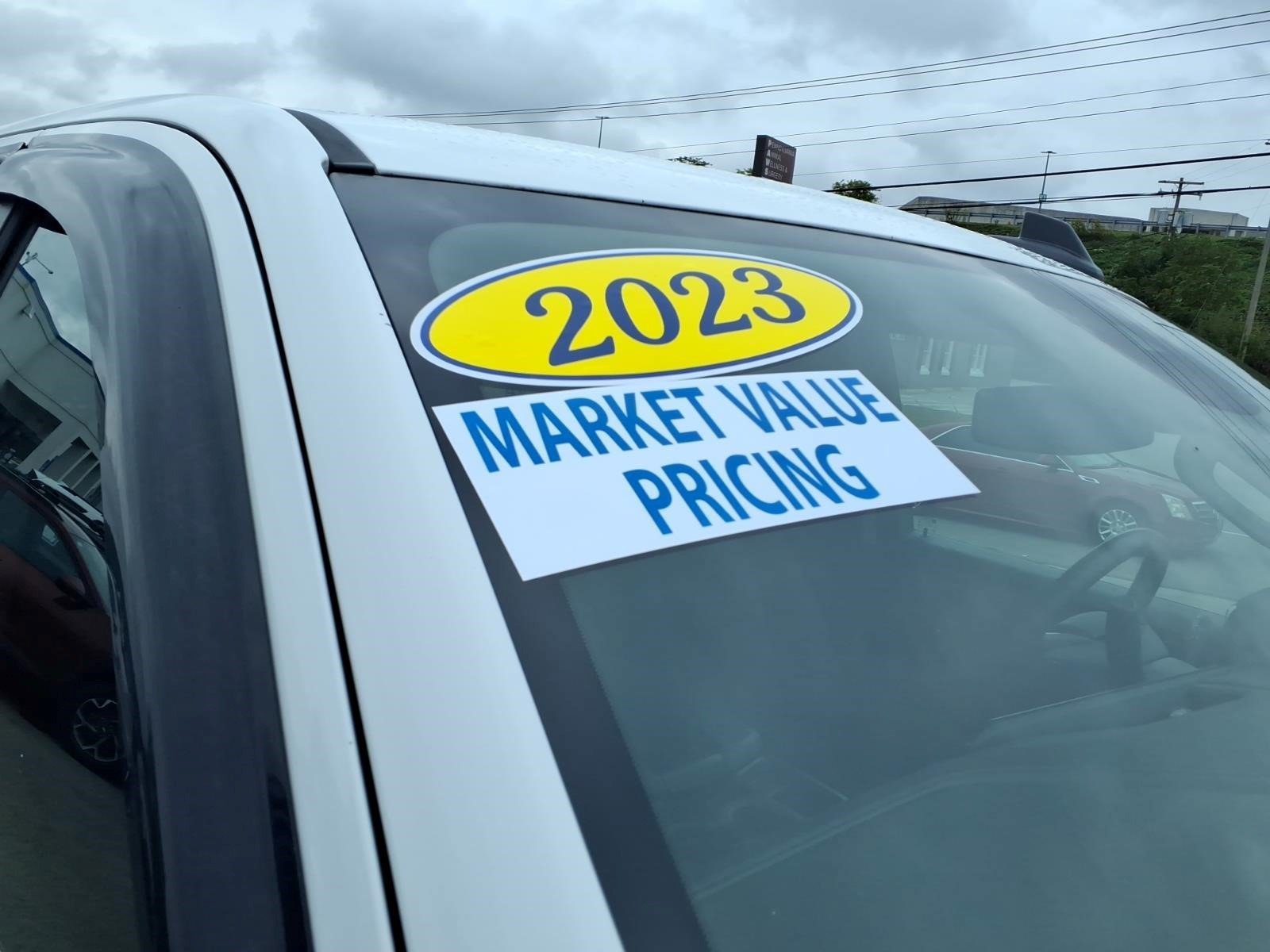 Used 2023 Chevrolet Silverado 1500 RST AWD/4WD image 9