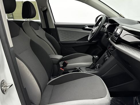 Used 2023 Volkswagen Taos S image 33