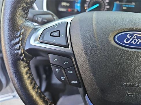 Used 2021 Ford Edge SEL w/ Convenience Package image 17