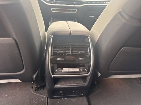 Certified 2024 BMW X7 xDrive40i w/ M Sport Package image 19
