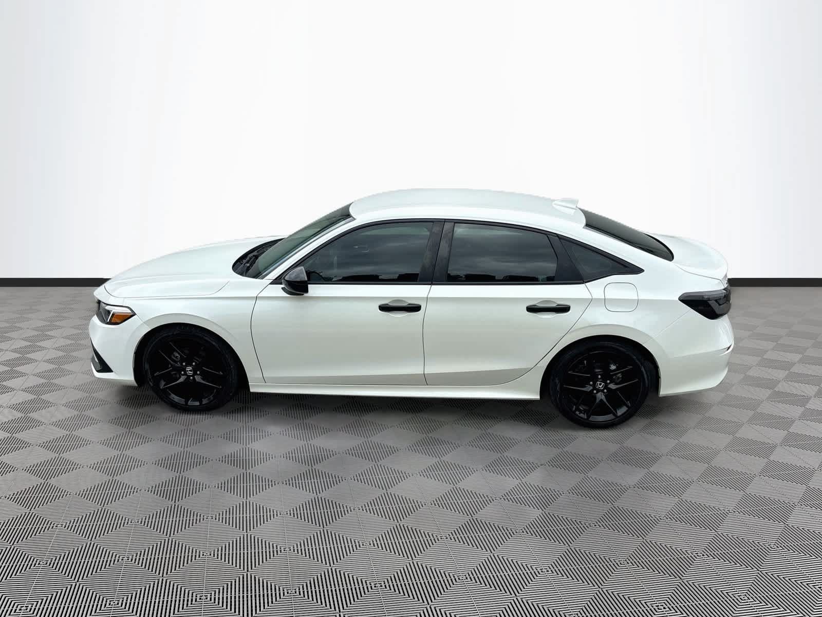 Used 2024 Honda Civic Sport image 8