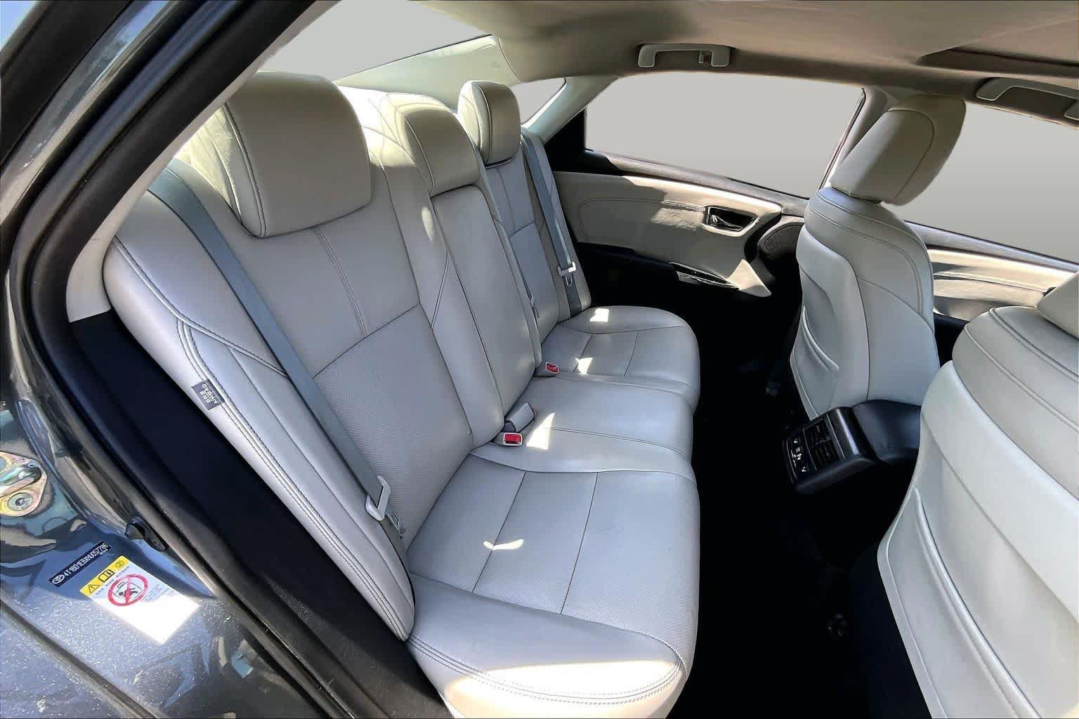 Used 2017 Toyota Avalon Limited FWD image 21