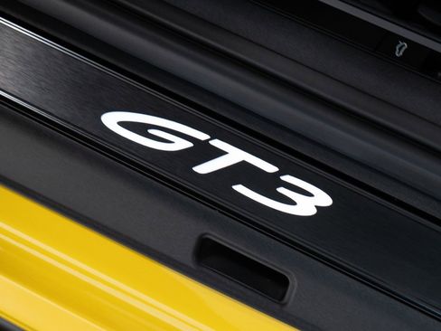 Used 2022 Porsche 911 GT3 image 13
