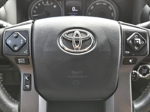 Used 2016 Toyota Tacoma TRD Off-Road w/ Towing Package AWD/4WD image 16