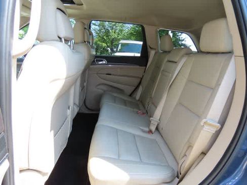 Used 2020 Jeep Grand Cherokee Limited AWD/4WD image 14