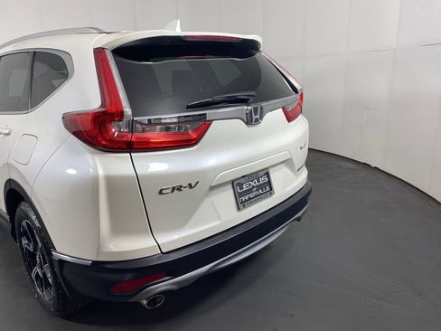 Used 2018 Honda CR-V Touring image 9
