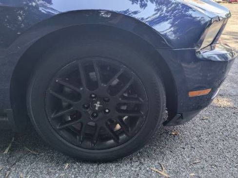 Used 2012 Ford Mustang Premium image 11