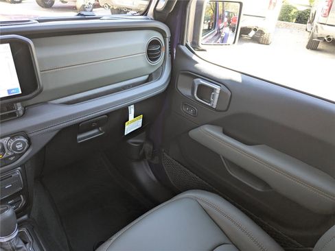 New 2026 Jeep Gladiator Mojave image 16