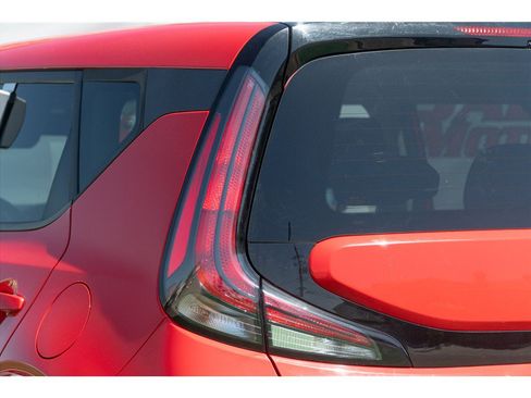 Used 2023 Kia Soul LX FWD image 24
