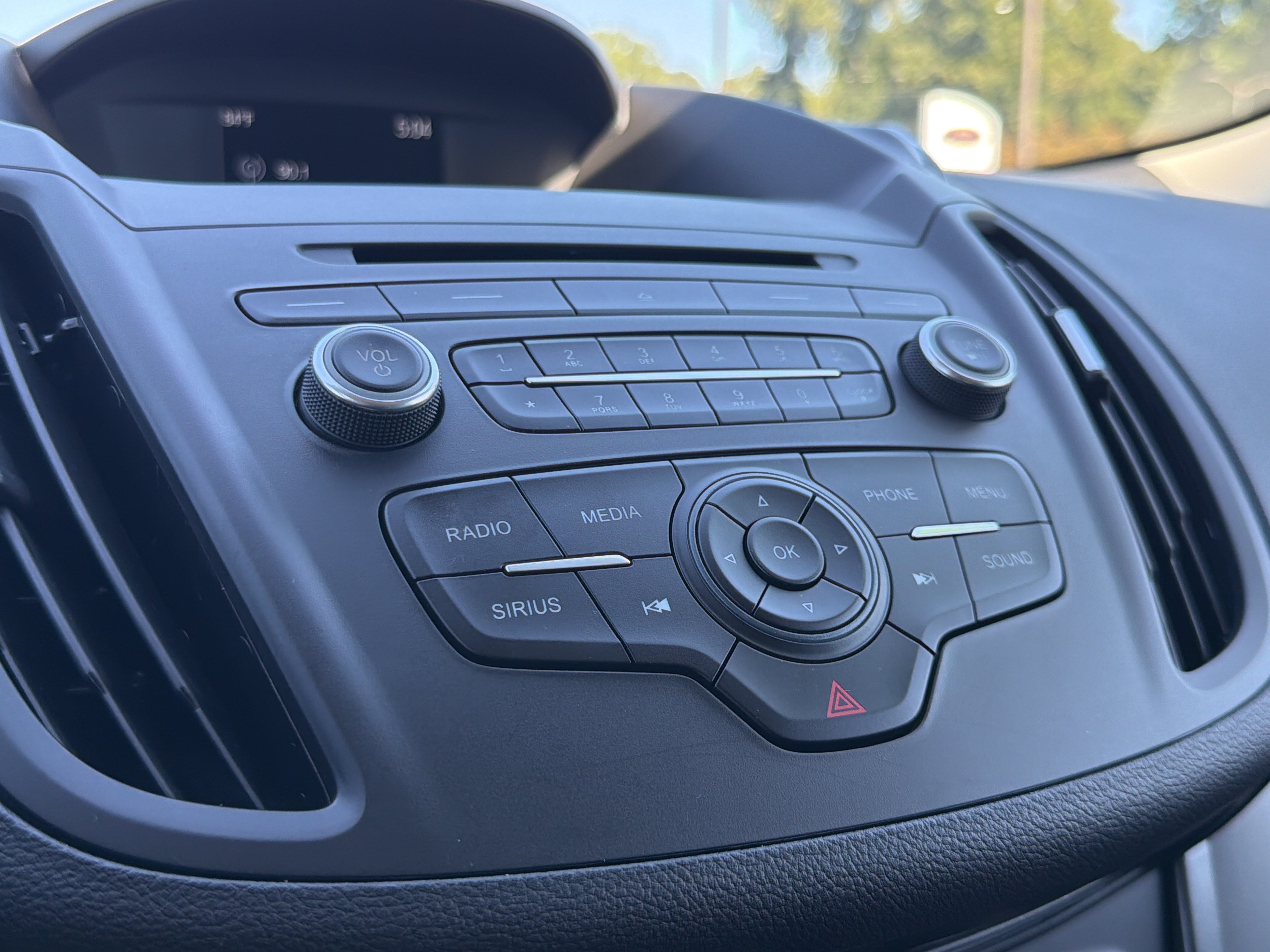 Used 2018 Ford Escape SE FWD image 7