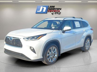 Used 2023 Toyota Highlander Limited