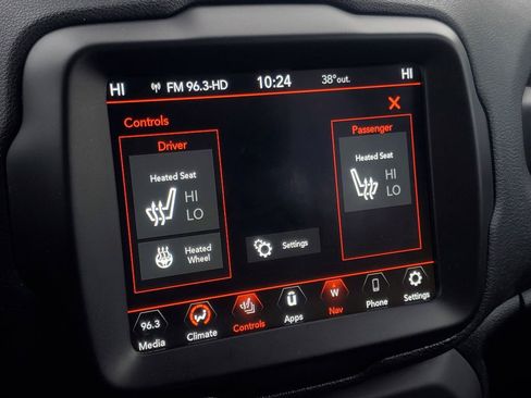 Used 2020 Jeep Renegade Trailhawk w/ UConnect 8.4 Nav Group image 28