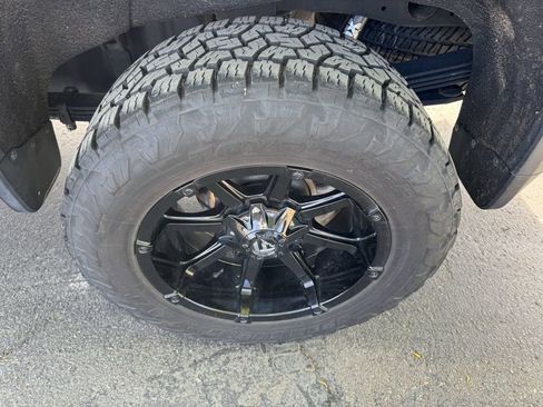 Used 2021 Chevrolet Silverado 2500 LTZ w/ LTZ Plus Package image 11