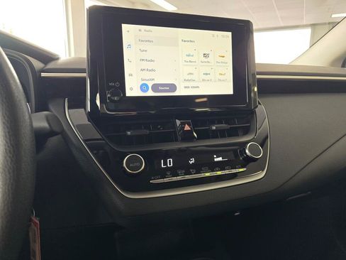 Used 2026 Toyota Corolla LE FWD image 22