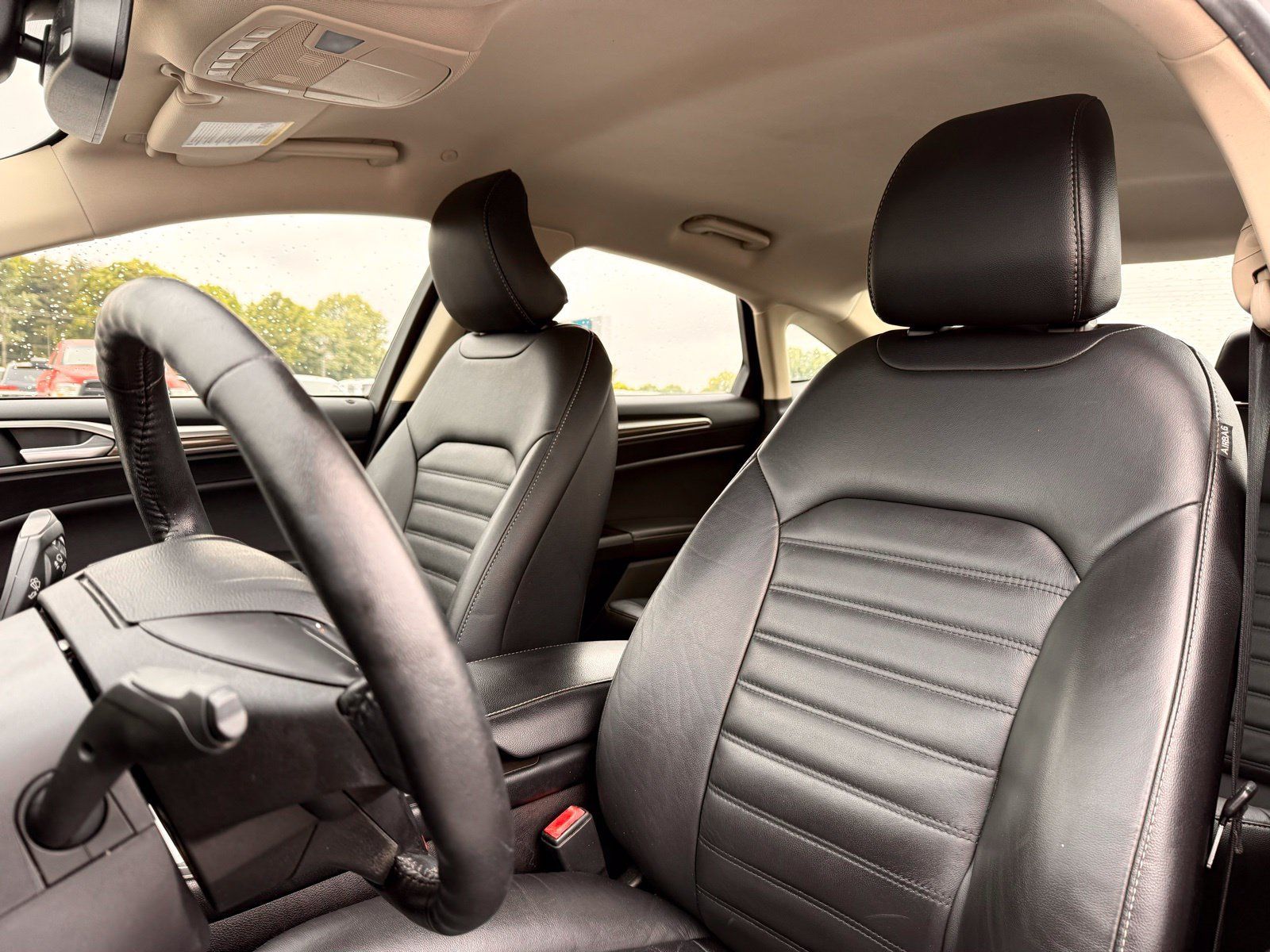 Used 2018 Ford Fusion SE w/ Equipment Group 602A FWD image 16