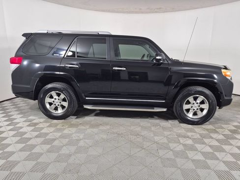 Used 2013 Toyota 4Runner SR5 w/ Premium Pkg w/3rd Row Seat AWD/4WD image 2