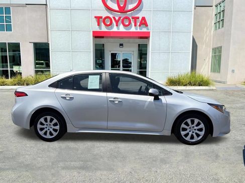 Used 2024 Toyota Corolla LE FWD image 7