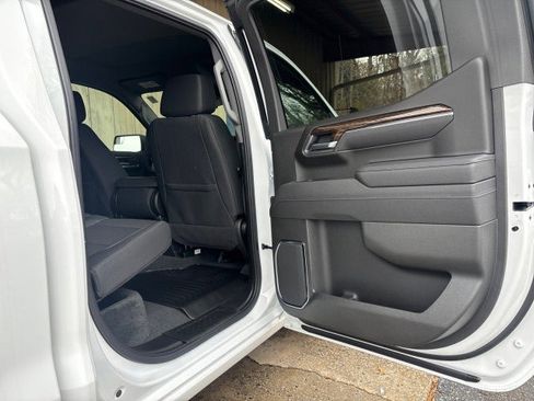 New 2025 GMC Sierra 1500 Elevation image 40