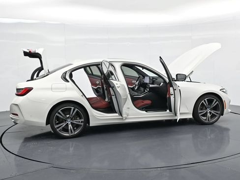 Used 2023 BMW 330i Sedan w/ Premium Package RWD image 20