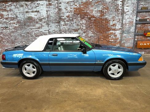 Used 1991 Ford Mustang LX RWD image 3