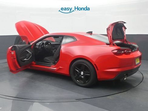 Used 2022 Chevrolet Camaro LT RWD image 5