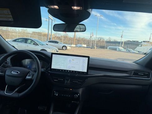 Used 2023 Ford Escape ST-Line w/ Tech Pack #1 image 10