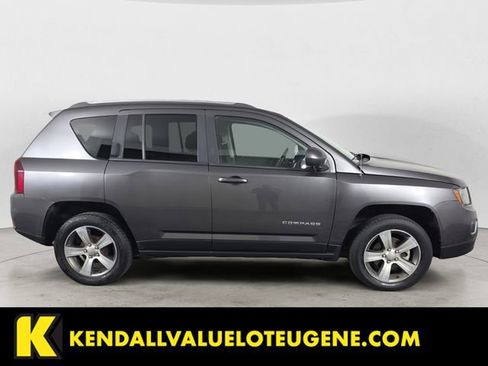 Used 2016 Jeep Compass High Altitude image 6