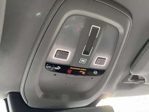 Used 2025 Volvo XC90 B5 Plus image 22