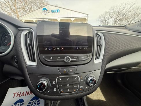 Used 2022 Chevrolet Malibu LT image 15