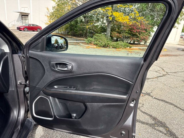 Used 2019 Jeep Compass Limited w/ Advanced Safety Group AWD/4WD image 30