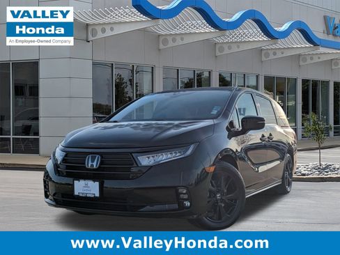 Certified 2023 Honda Odyssey Sport image 1