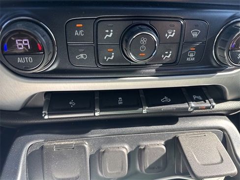 Used 2018 GMC Sierra 1500 SLT w/ SLT Premium Package image 10