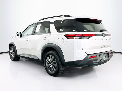 Used 2025 Nissan Pathfinder SV AWD/4WD image 5