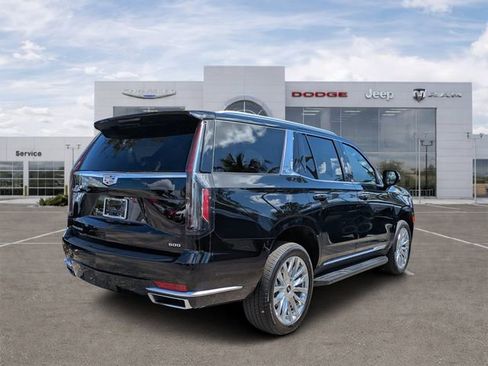 Used 2023 Cadillac Escalade Premium Luxury image 3