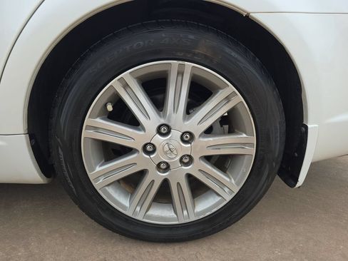 Used 2010 Toyota Avalon Limited FWD image 28