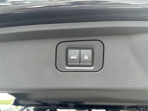 New 2025 Nissan Armada Platinum Reserve image 31