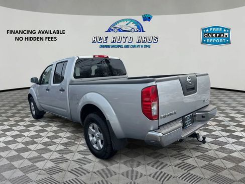 Used 2010 Nissan Frontier SE image 5