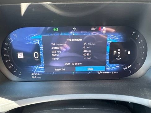 Certified 2025 Volvo XC90 B6 Plus AWD/4WD image 24