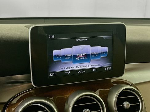 Used 2019 Mercedes-Benz GLC 300 4MATIC image 21