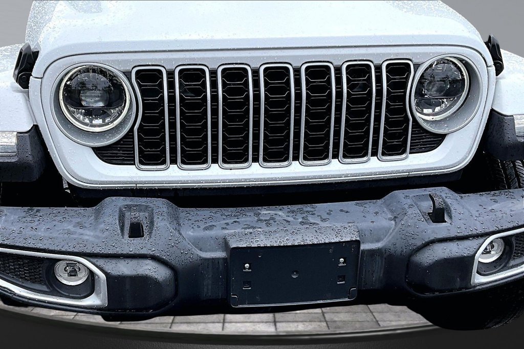 Used 2026 Jeep Wrangler Unlimited Sahara AWD/4WD image 29